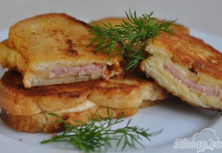 Горячие бутерброды на сковороде: готовое блюдо