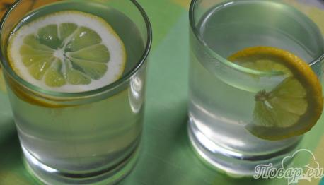 Имбирный напиток с лимоном и мёдом: готовый напиток