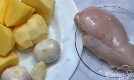 Картофель с куриным филе в мультиварке: продукты