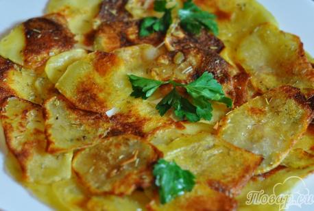 Картофельные чипсы в духовке: готовое блюдо