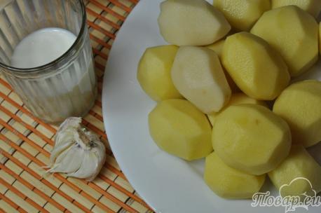 Картошка с чесноком в духовке: продукты