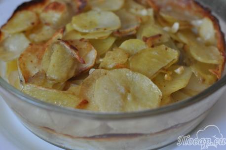 Картошка с чесноком в духовке: готовое блюдо