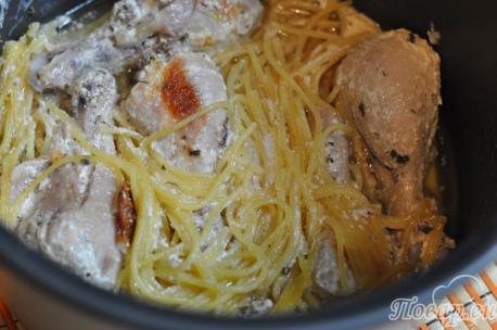 Курица со спагетти в мультиварке: готовое блюдо