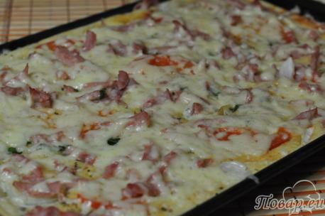 Пицца с ветчиной и сыром: готовое блюдо