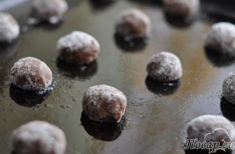 Рецепт печенья Трюфели: шарики на противне