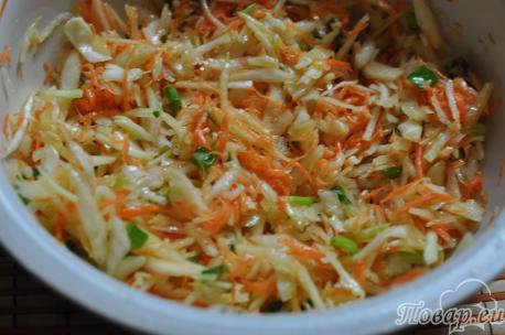 Салат из капусты с морковью: масло