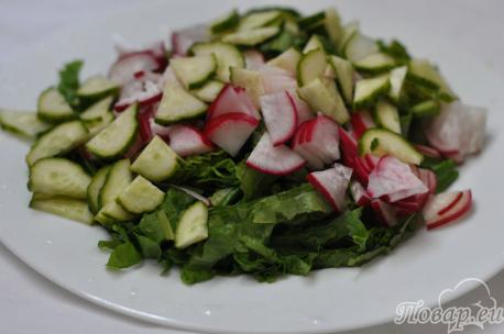 Салат с редиской и огурцом: овощи
