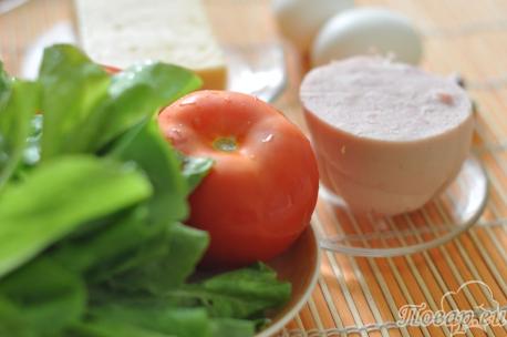 ингредиенты для салата с ветчиной и сыром