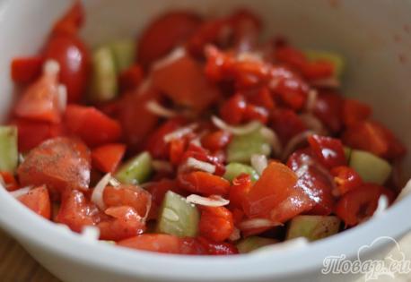 Шопский салат по-болгарски: овощи