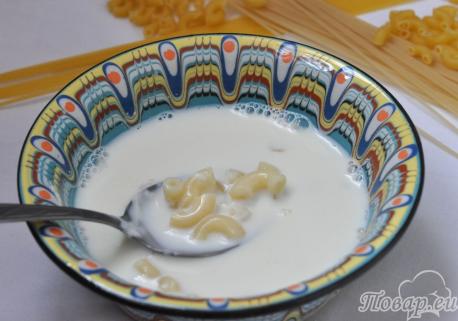 Суп молочный в мультиварке: суп в тарелке