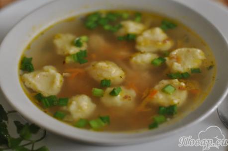 Суп с гречкой и картофельными клёцками: готовое блюдо