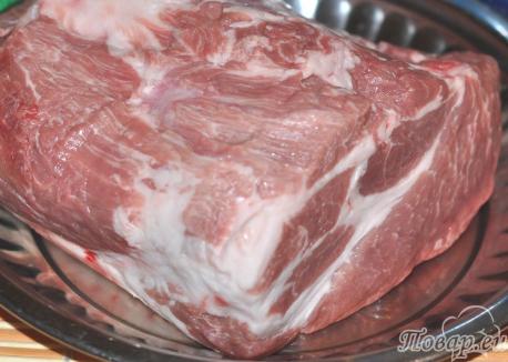 Свинина под сыром в духовке: мясо