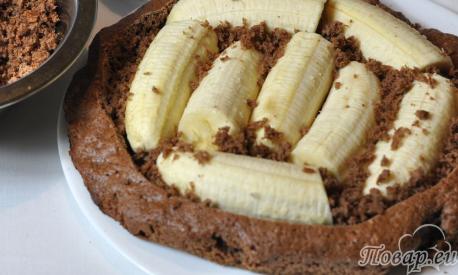 Торт Норка крота с бананами: корж с начинкой