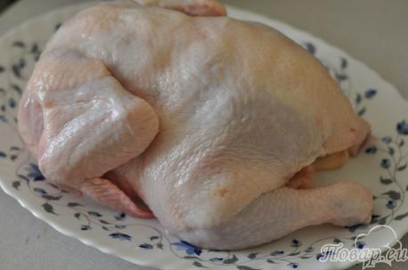 Запечённая курица с гарниром: подготовка тушки